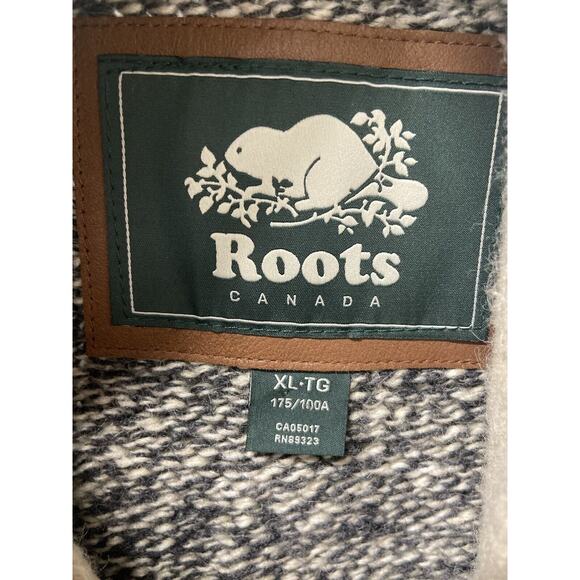 Roots Cabin Womens XL Wool Cardigan Sweater 20.5 X 28 Inches - Picture 5 of 6